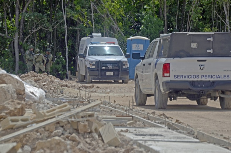 ARCHIVO: Hallan una narco-fosa o cementerio clandestino muy cerca del poblado de San Ángel, municipio de Lázaro Cárdenas, donde podrían haber al menos restos humanos de 20 personas.