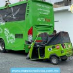 Mototaxista se embarra contra un autobús en fraccionamiento Paseos Kabah de Cancún