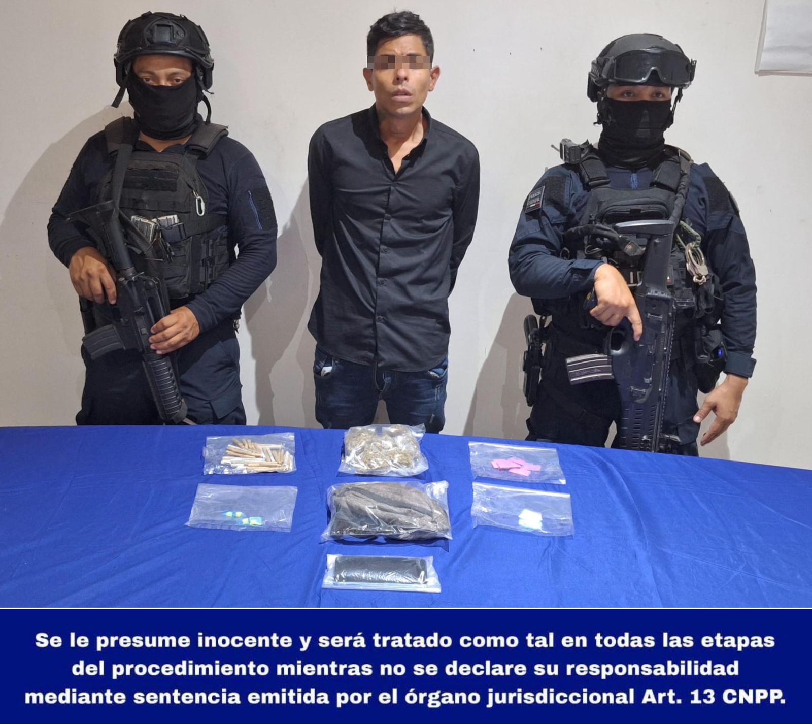 Detienen en Tulum a presunta persona implicada en narcomenudeo.