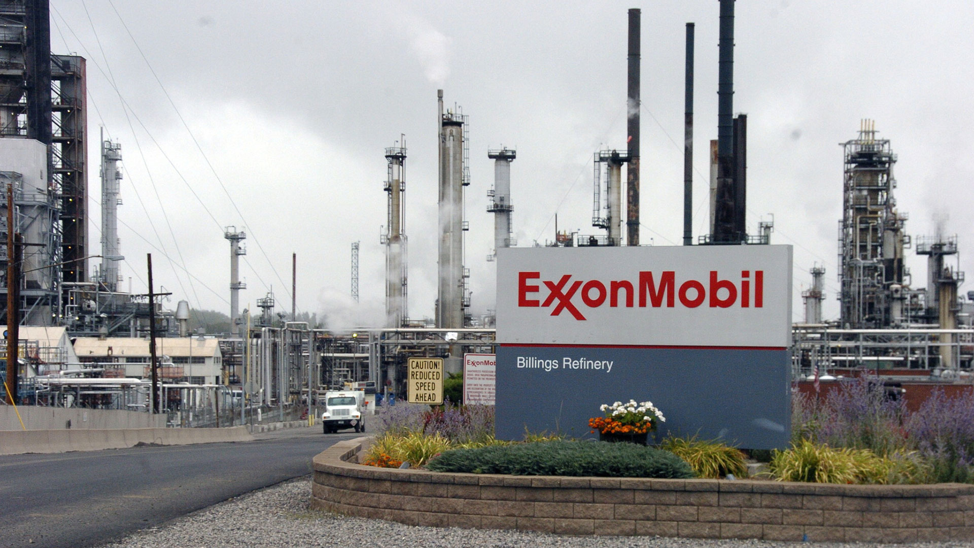 Demanda California a Exxon Mobil por contaminación de residuos plásticos