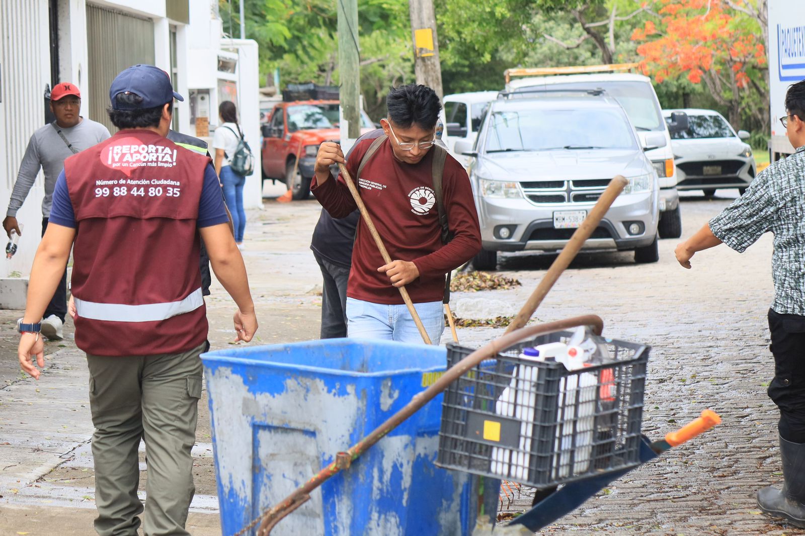 Activan operativo en Cancún para atender encharcamientos por la llegada de fuertes lluvias.