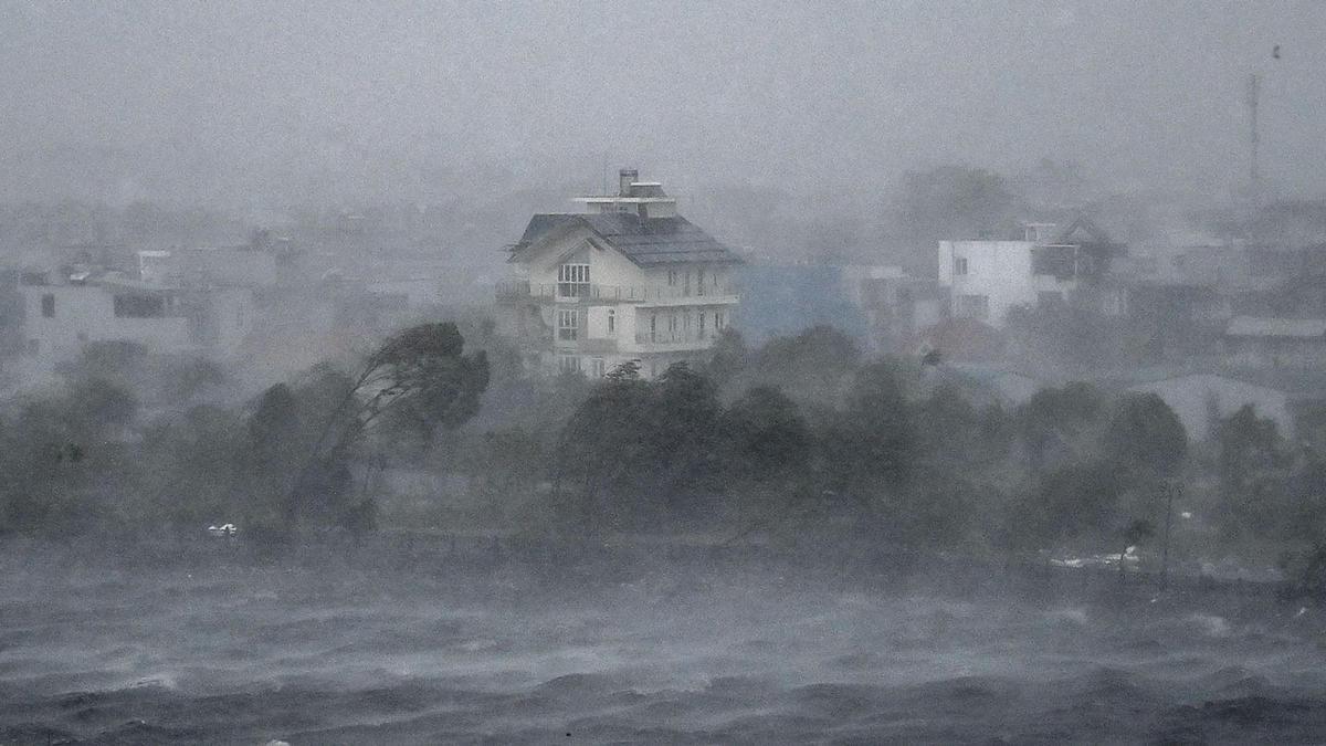 Tifón ‘Yagi’ provoca estragos en China, Filipinas y Vietnam; está catalogado como el más poderoso de este año.