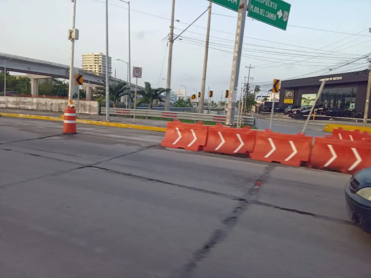 Continúan los trabajos de remodelación de la vía pública en la ciudad de Cancún, por lo que las autoridades anunciaron seis cierres viales para este viernes 30 de mayo