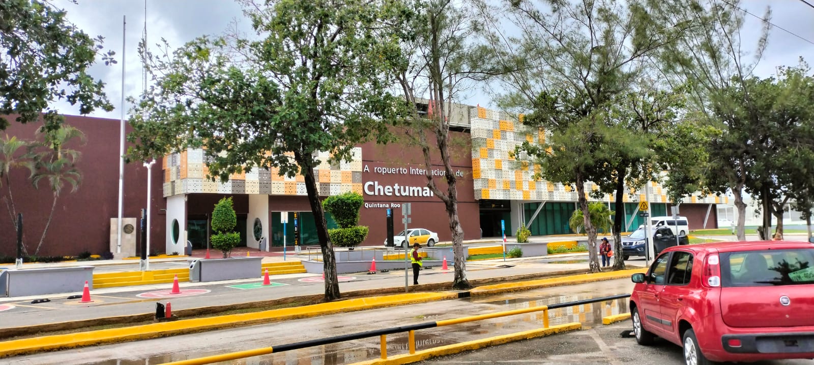 Tras paso de Nadine Aeropuerto de Chetumal opera con normalidad