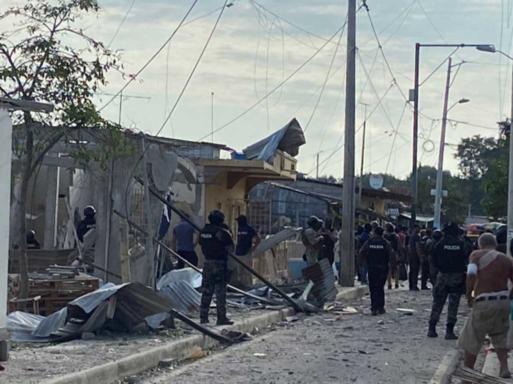 Mueren dos personas en Ecuador después de un atentado