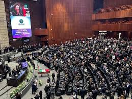 Diputados y senadores rinden homenaje a Ifigenia Martínez en San Lázaro