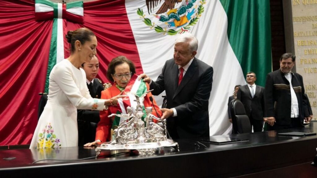 Diputados y senadores rinden homenaje a Ifigenia Martínez en San Lázaro