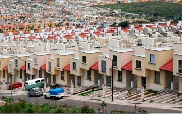Reforma a la Ley de Infonavit dará créditos para casas y terrenos