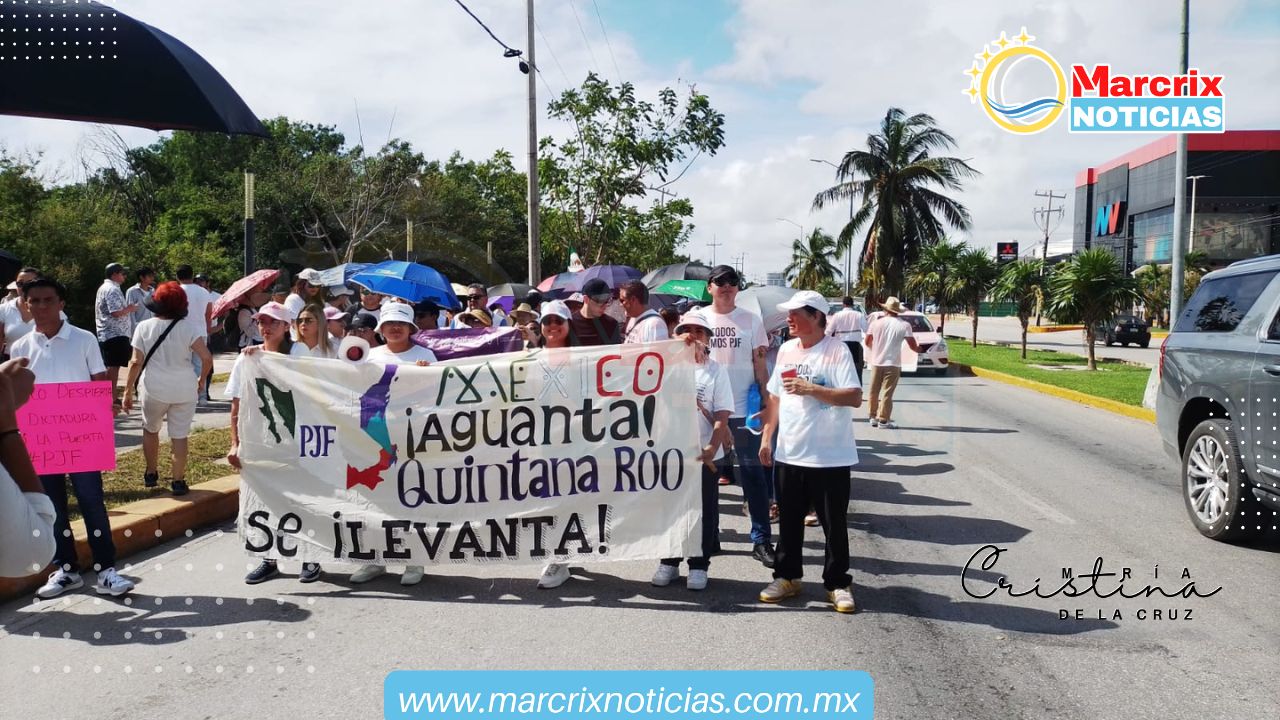 Marchan trabajadores del Poder Judicial en Cancún mientras Sheinbaum toma protesta como presidenta