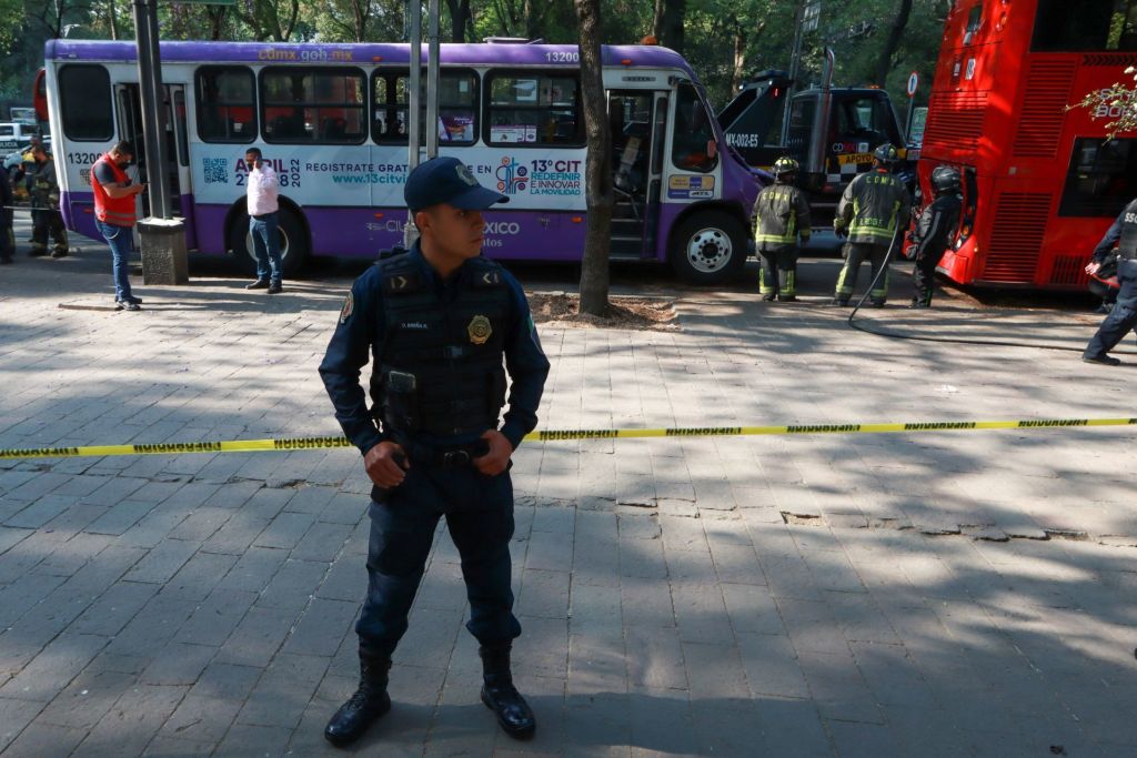 Muere mujer tras caer de su habitación en un hotel de la Ciudad de México