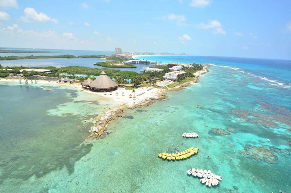 Sumergirán en Punta Nizuc siete piezas que servirán como hábitats naturales