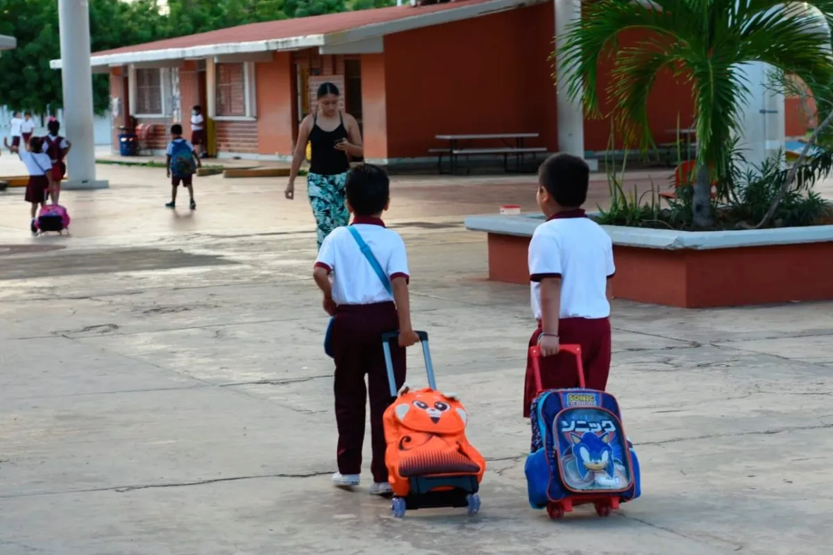Más de 24 millones de alumnos retornan a clases tras vacaciones de ...