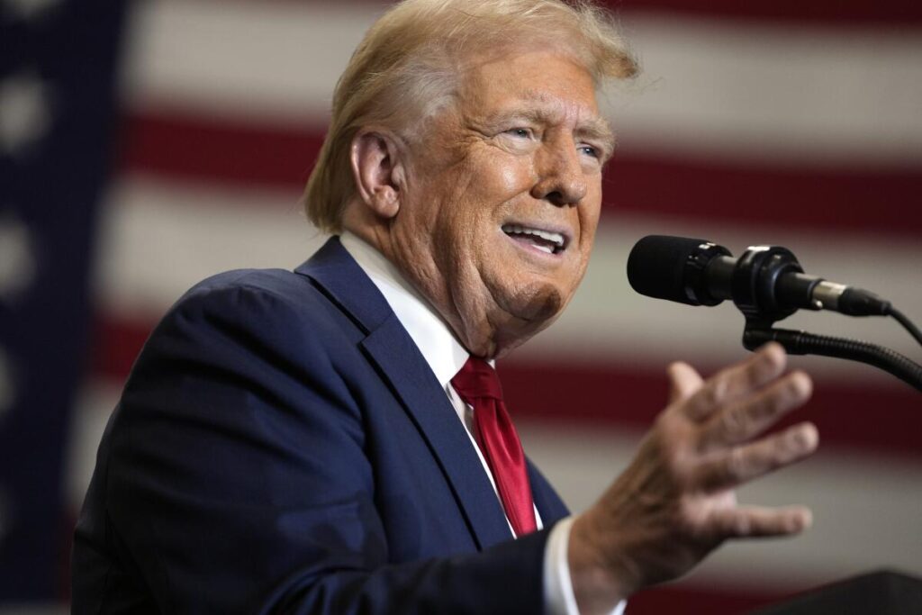 Investigarían a Trump por posible amenaza de muerte contra ex congresista