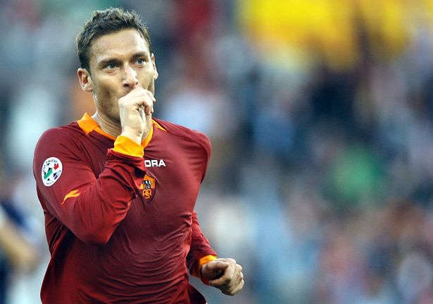 Investigan al ex futbolista italiano, Francesco Totti, por posible fraude fiscal