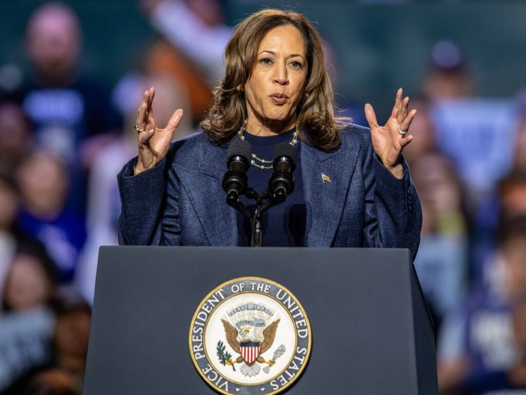 Kamala Harris felicita a Donald Trump