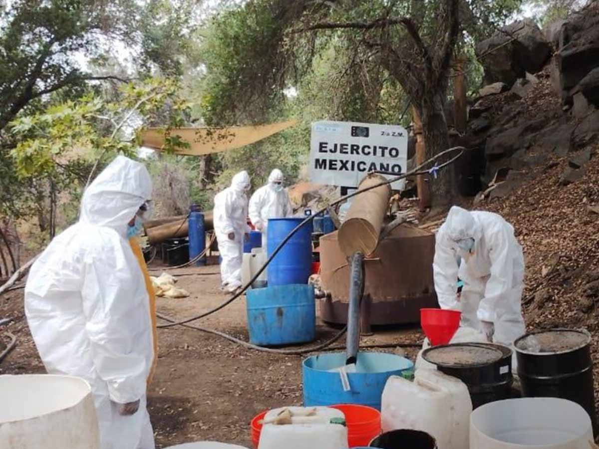 Encuentran laboratorio clandestino de droga en Baja California