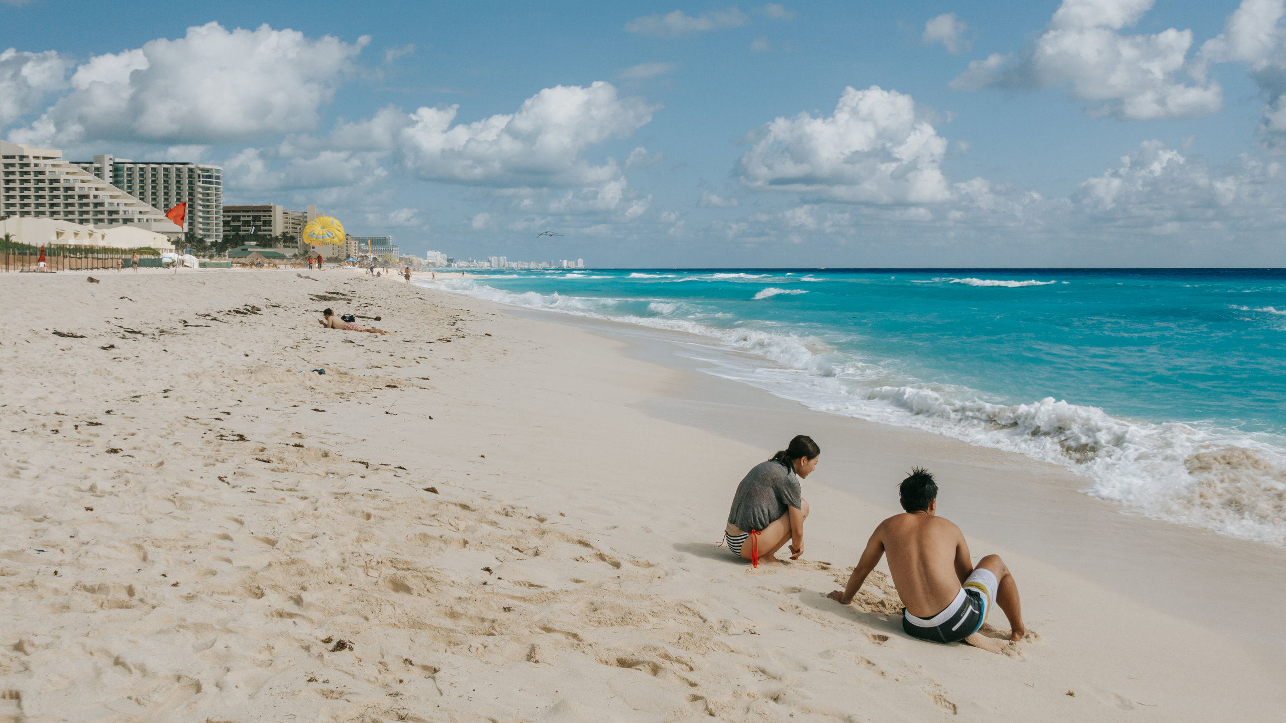 Autoridades invertirán en infraestructura de playas de Cancún para los ciudadanos