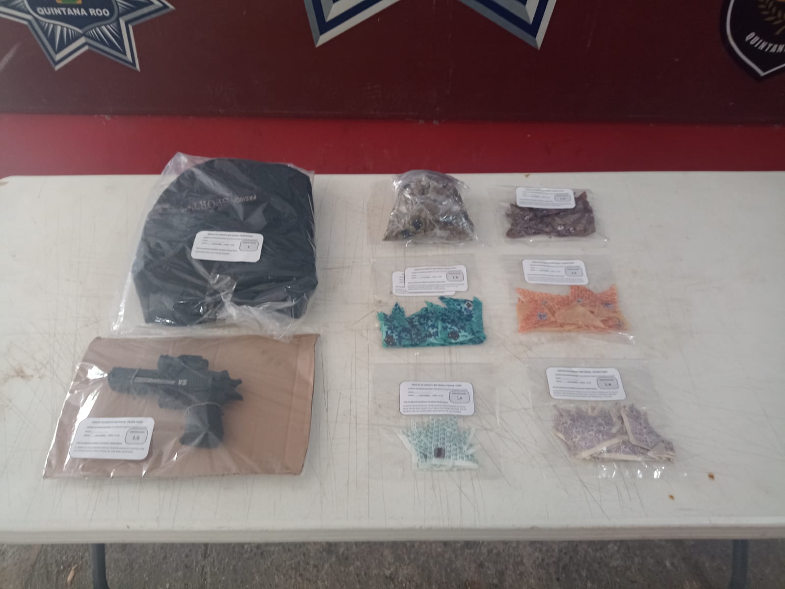 La droga en la mochila fue descubierta por la policía canina, abandonada en la sala de espera de la Terminal ADO