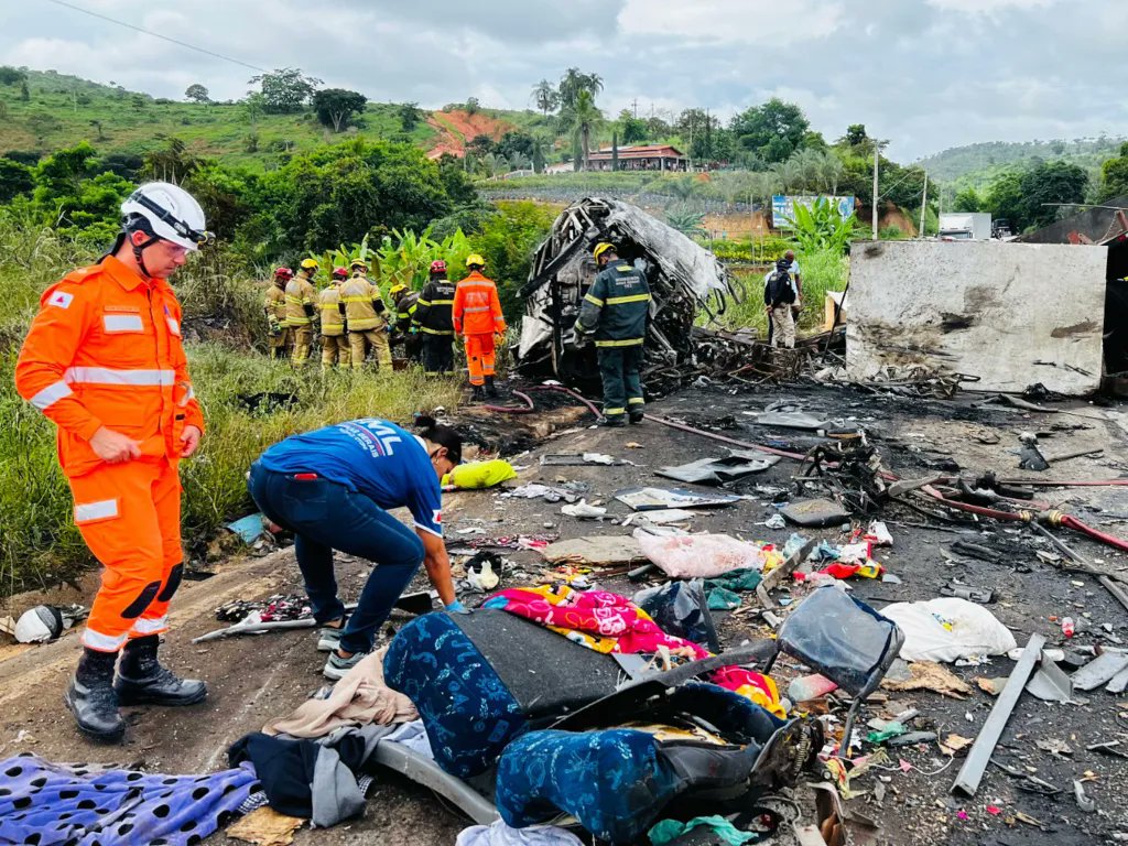 Mueren 38 personas tras accidente de autobús en una carretera de Brasil
