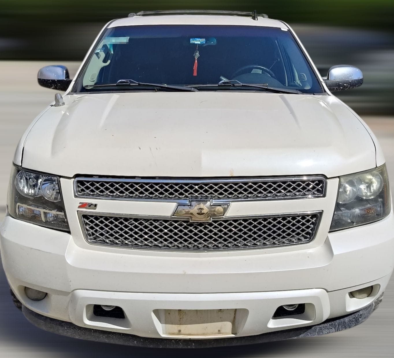 Aseguran camioneta abandonada por delincuentes cerca de Chetumal. Estaba abandonada en Calderitas con placas sobrepuestas