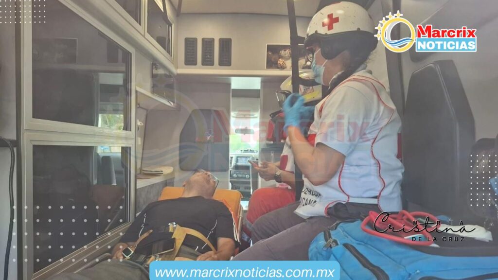 Conductor se desmaya mientras maneja y provoca un choque múltiple en Cancún
