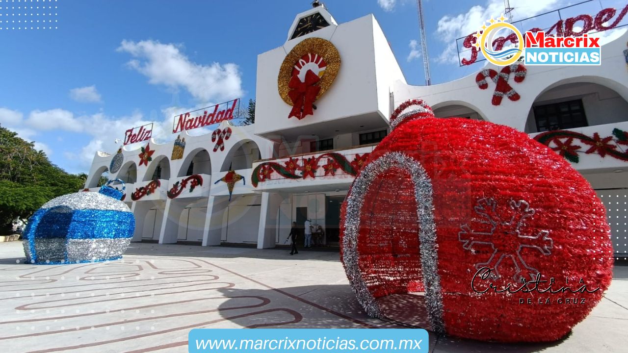 Lista, la decoración decembrina del Palacio Municipal y la Villa Navideña de Cancún