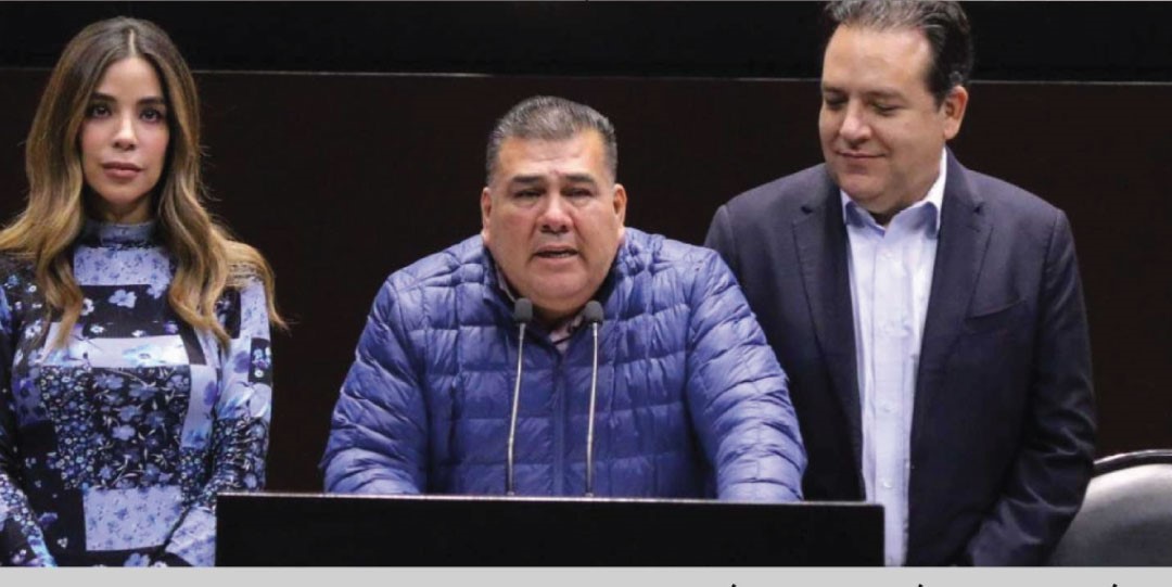 Se reducirá la edad mínima para jubilación de trabajadores que coticen ISSSTE. 52 años hombres y 28 años mujeres edad mínima para jubilación y que cumplan 30 y 28 años de servicio respectivamente.