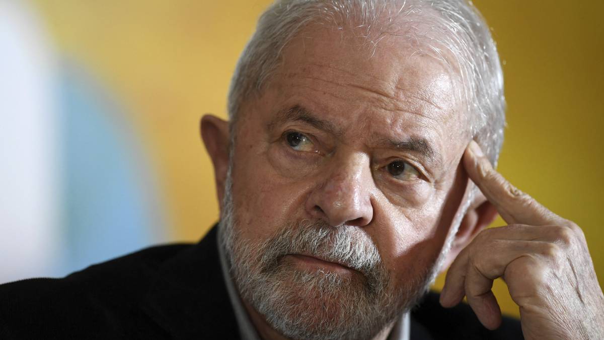 Operan al presidente de Brasil, Lula da Silva, por hemorragia cerebral
