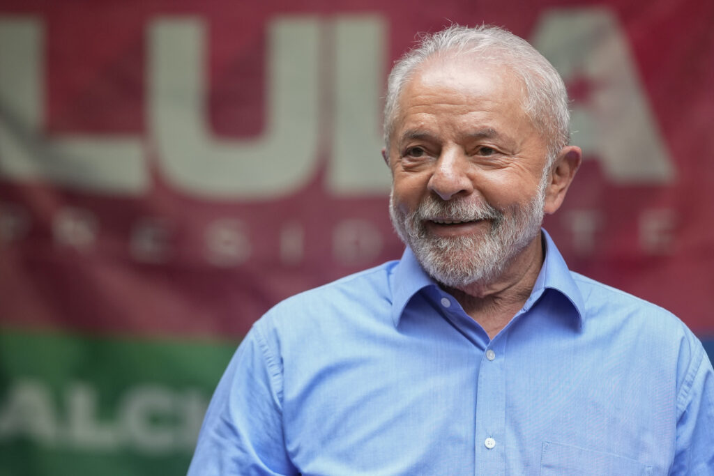 Operan al presidente de Brasil, Lula da Silva, por hemorragia cerebral