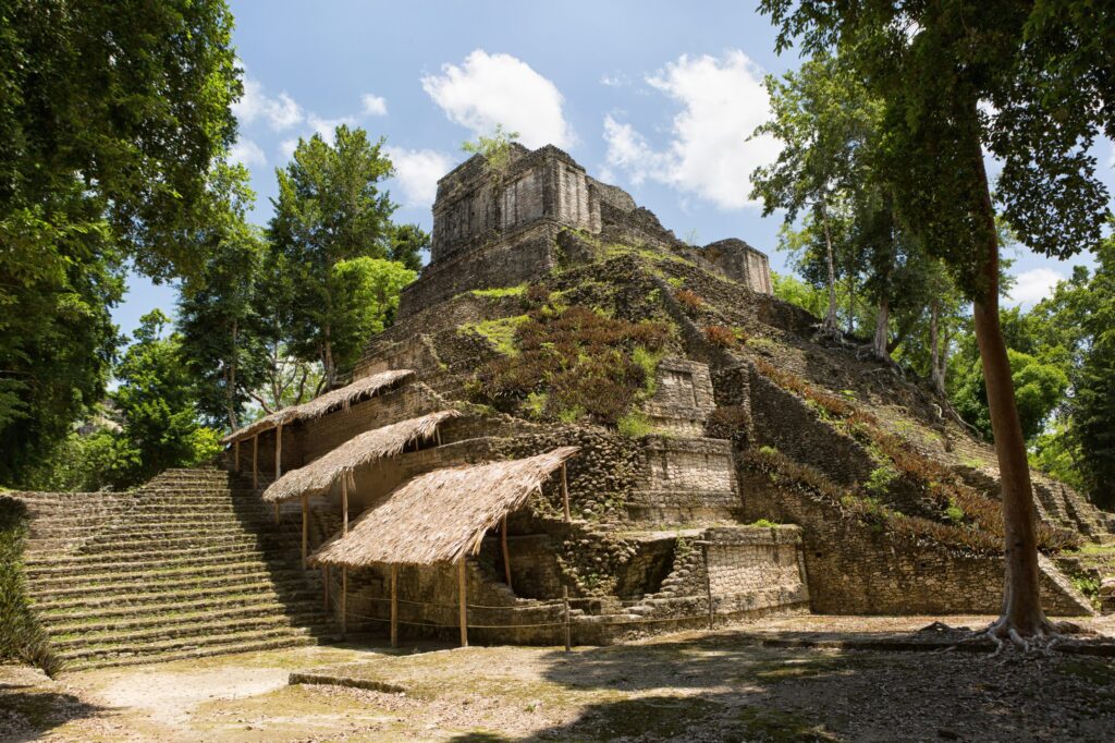 Dzibanché. Reabren cuatro sitios arqueológicos en Quintana Roo