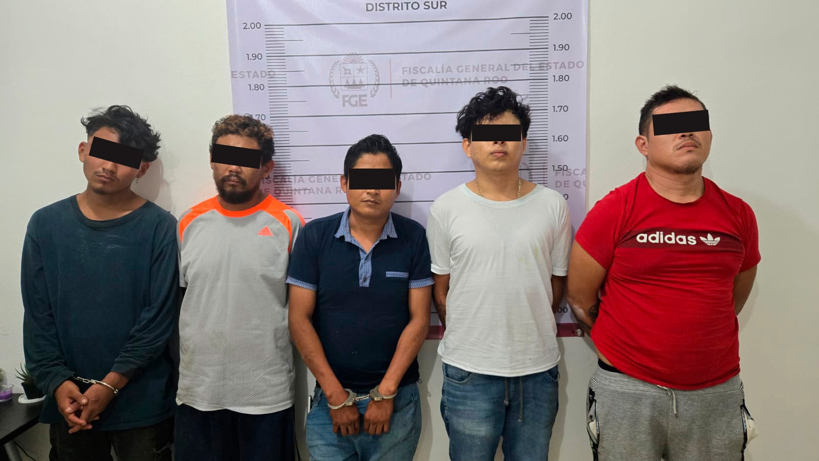 En el cateo en Chetumal se logró la captura de Abiamel “N”, Alexis “N”, Ramon Gerardo “N”, Erwin de Jesús “N” y José Luis “N”
