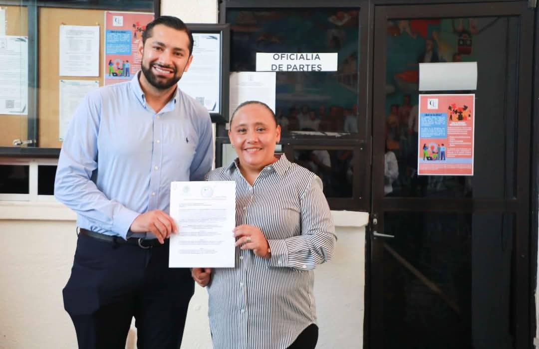 Cristina Torres Gómez es la presidenta del Comité de Evaluación del Poder Ejecutivo y su secretario el consejero jurídico, Carlos Felipe Fuentes del Río.