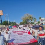 Maestros de Quintana Roo en protesta por reforma a la ley del ISSSTE 2007