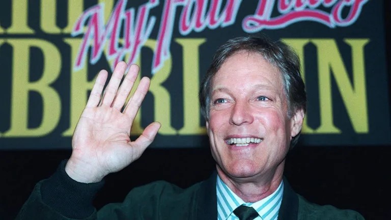 El actor norteamericano Richard Chamberlain, que fue reconocido como uno de los hombres más bellos, murió a los 90 años