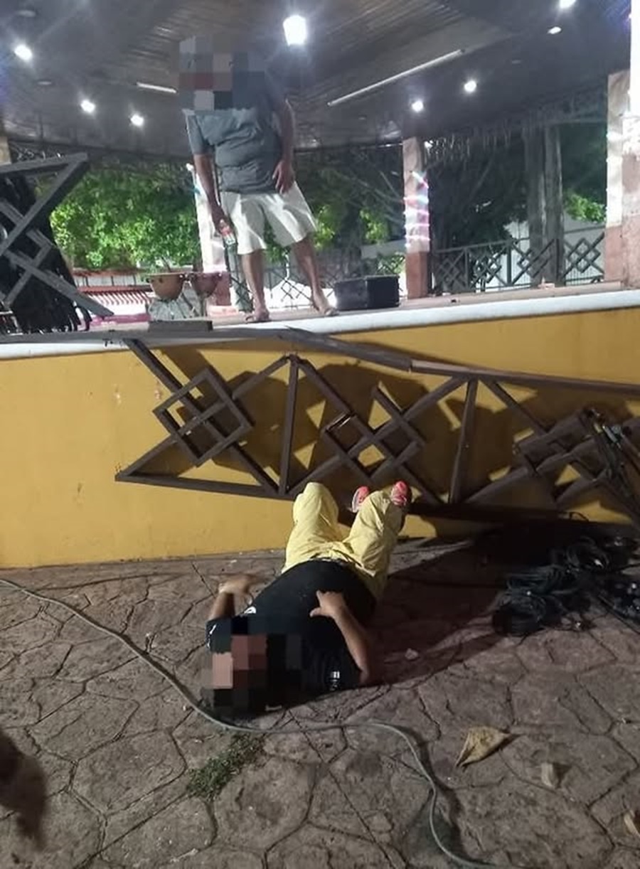 Se constató que el barandal del quiosco, en donde tradicionalmente toca la Banda de Música del Gobierno de Quintana Roo, la madera estaba ya podrida.