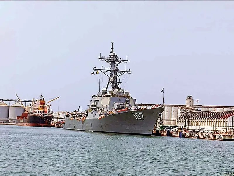 Trascendió de manera extraoficial que la llegada del buque de la Armada estadunidense, el destructor USS Gravely (DDG 107) se debe a las concesiones que ha dado el gobierno mexicano para impedir el trasiego de fentanilo hacia Estados Unidos.