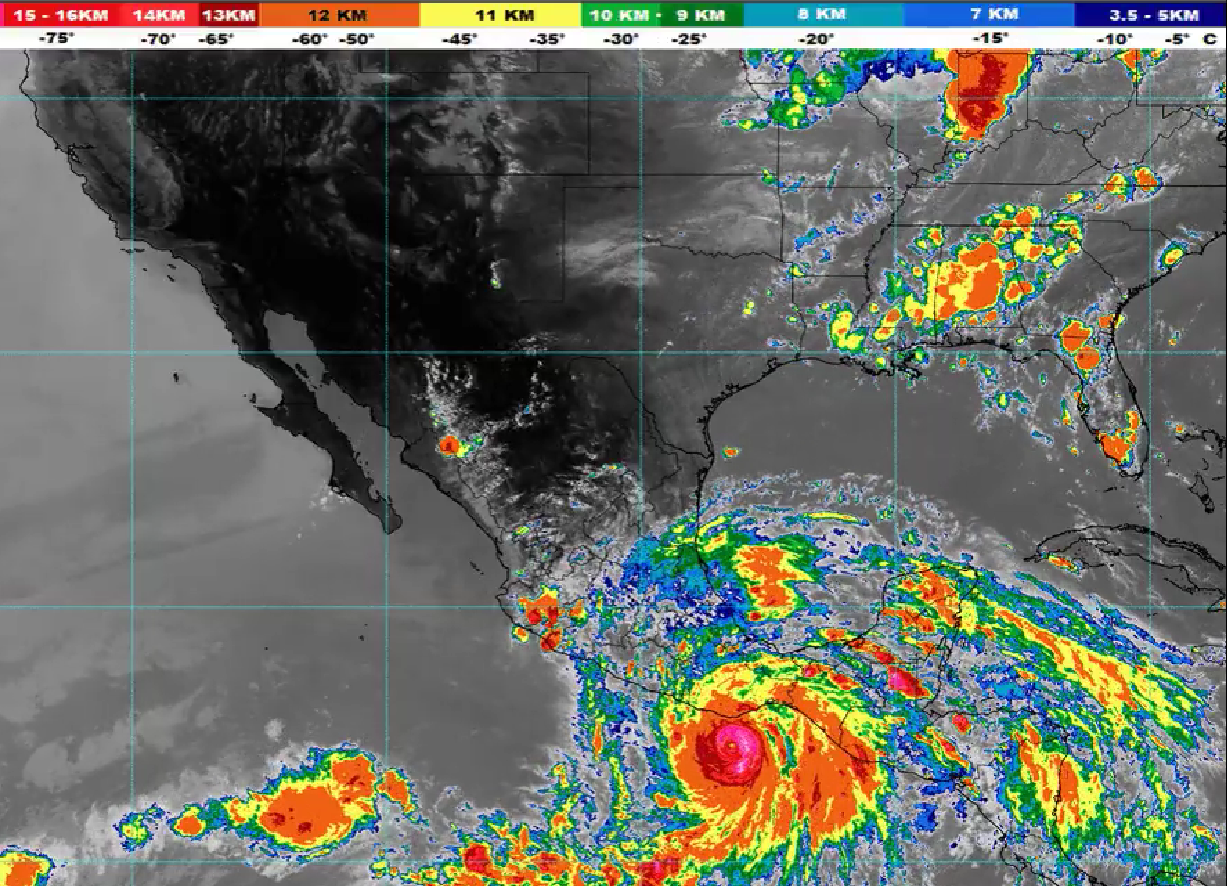 El huracán Érick continúa fortaleciéndose frente a las costas del Pacífico mexicano