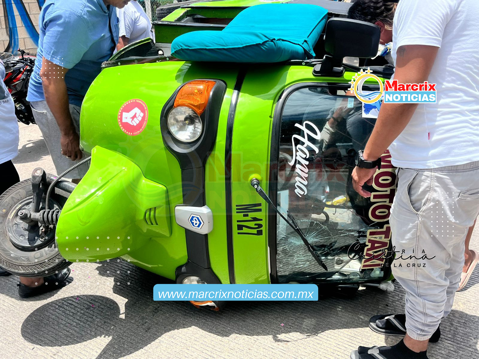 Un Mototaxi se vuelca en la colonia La Guadalupana de Cancún