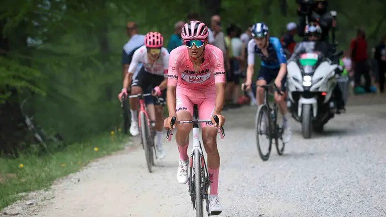Isaac del Toro quedó en primer lugar durante el recorrido de hoy de 142 kilómetros en Tour de Austria 2025