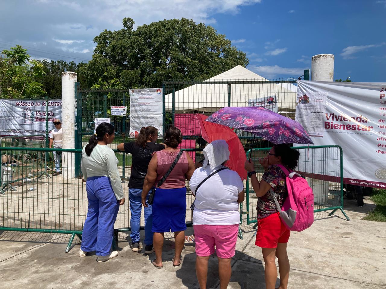 Poca gente en la fila para las Casas del Bienestar en Cancún