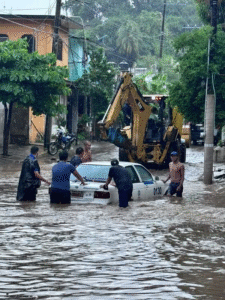Tormenta tropical Raymond deja inundaciones en varios municipios de Guerrero