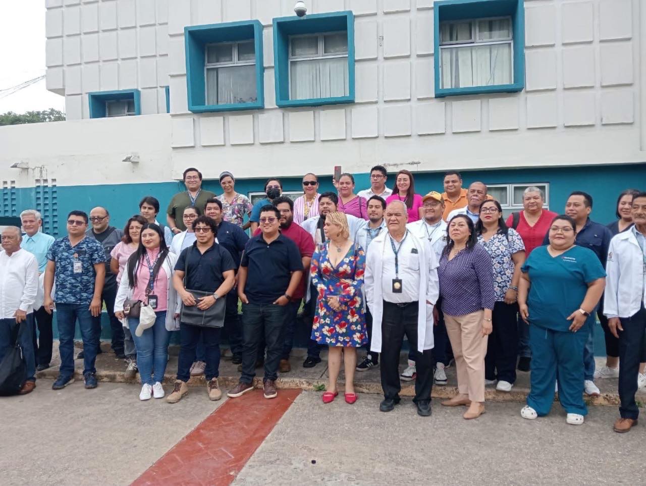 Médicos forenses de la Fiscalía de Tabasco se manifiestan para exigir aumento salarial