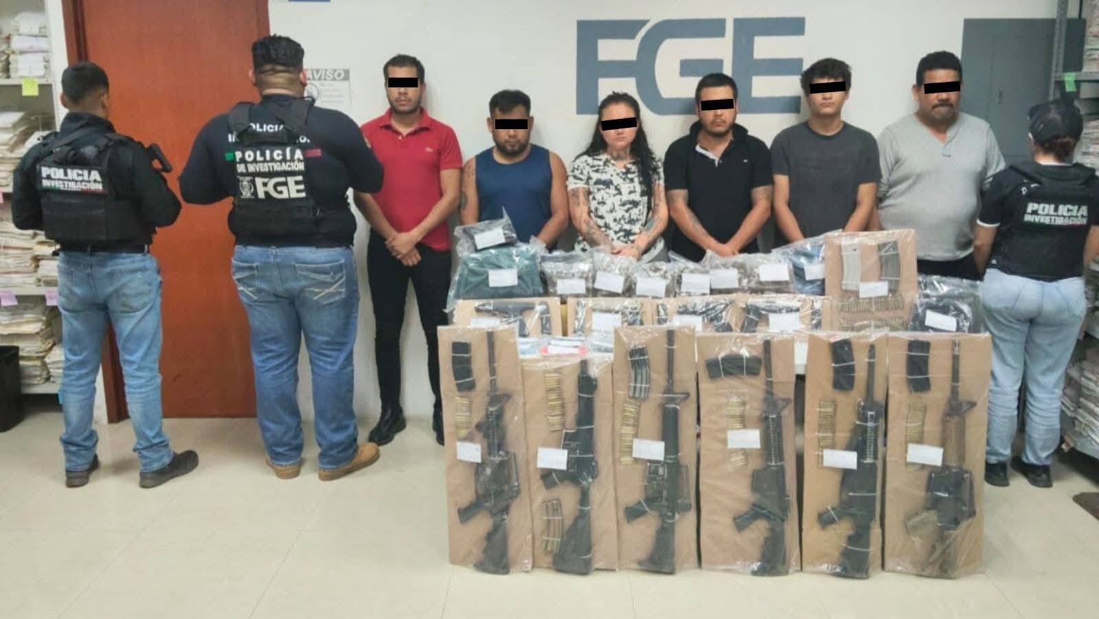 Detenidos con "Cuernos de Chivo" y armas cortas, además de drogas en Playa del Carmen
