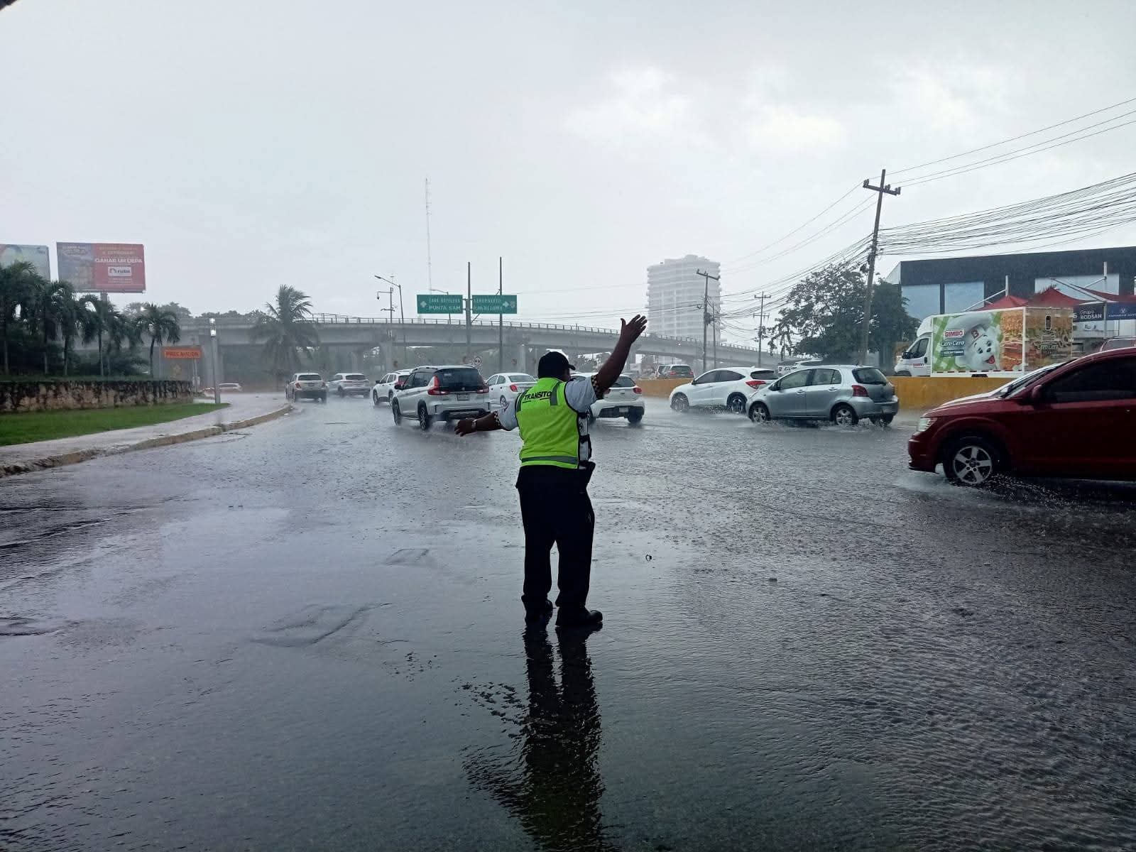 Protección Civil emite recomendaciones por temporal de lluvias en Quintana Roo