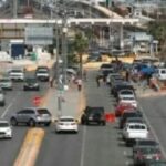 Tras cierre del gobierno de Estados Unidos hay largas filas en la frontera.