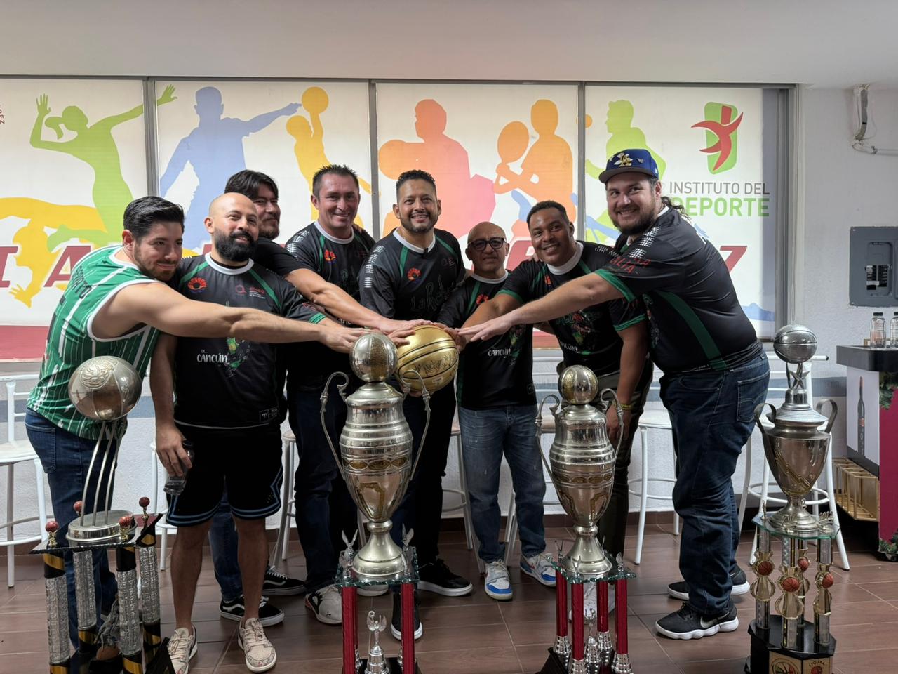 Regresa la quinteta "La Rebotera" a la Liga de Veteranos de Baloncesto.