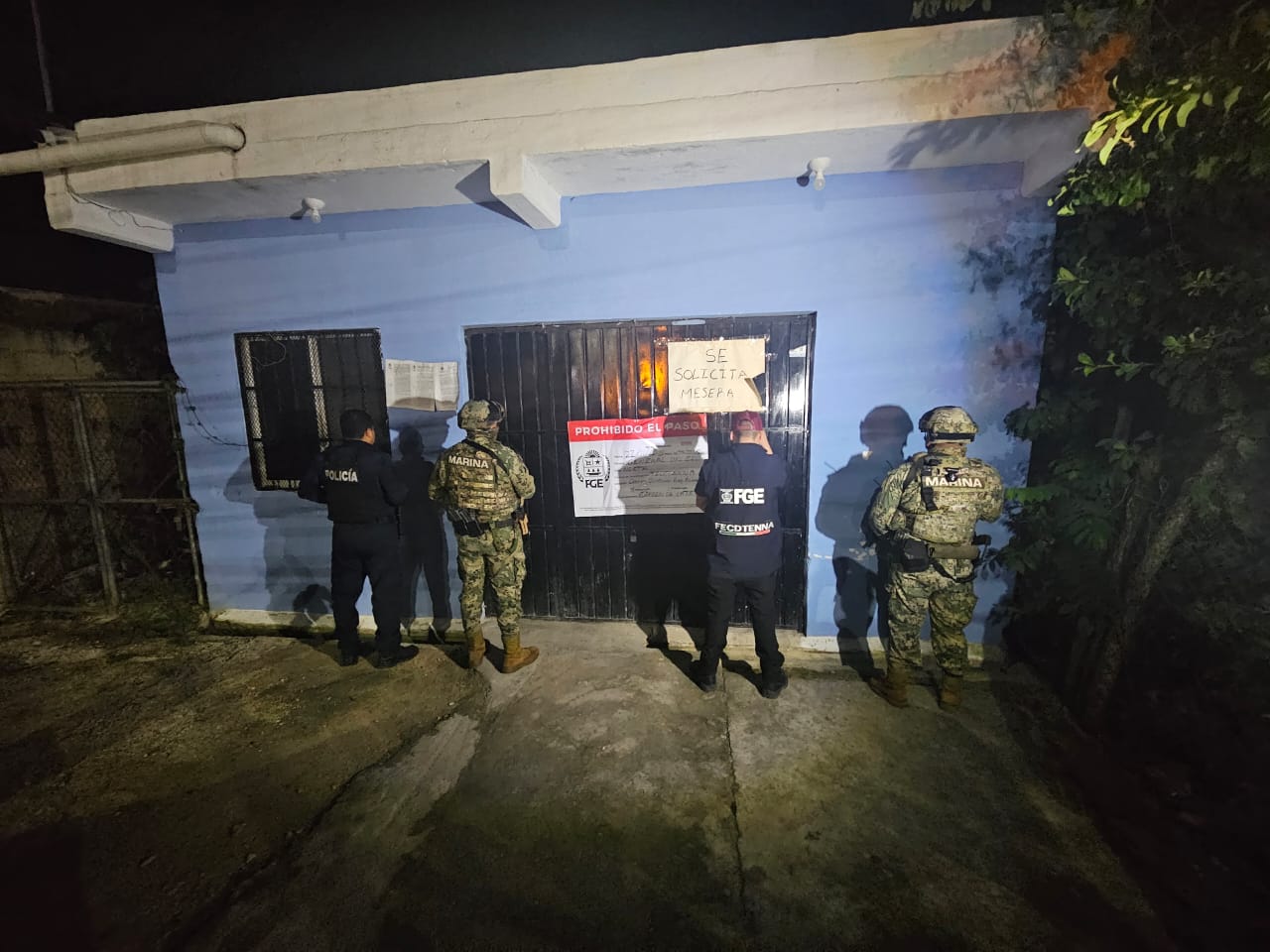 Rescatan a cinco mujeres víctimas de trata en bares clandestinos de Cancún; operaban bajo fichas y explotación sexual.