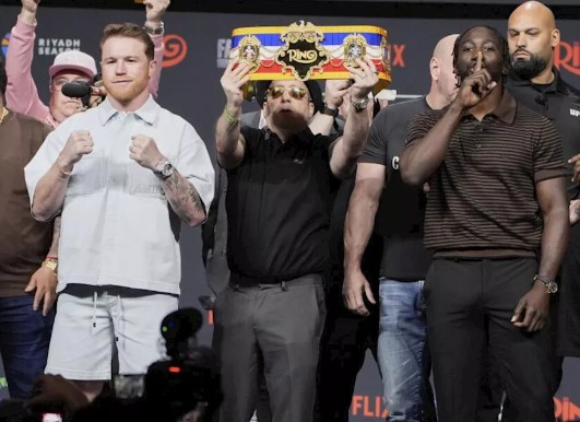 Hay oferta formal enviada al boxeador norteamericano, Terence Crawford para la revancha contra el Canelo Álvarez.