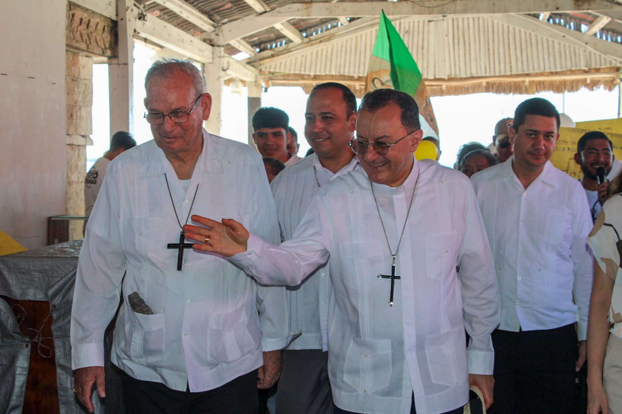 Nuncio Apostólico visita Isla Mujeres y rinde homenaje a Fabio Martínez