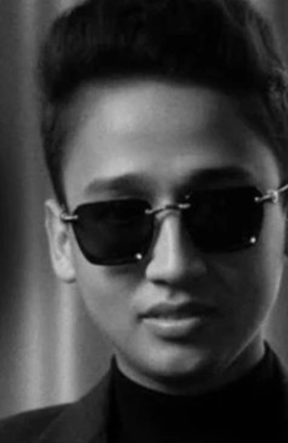 Jonathan Ortiz Leal era un fotógrafo y artista visual de Santa Marta, Colombia. Fue fotógrafo de la influencer Karely Ruiz